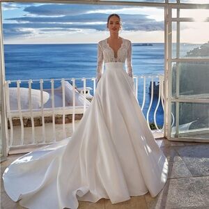 Nicole Jolies Kyra Wedding Dress